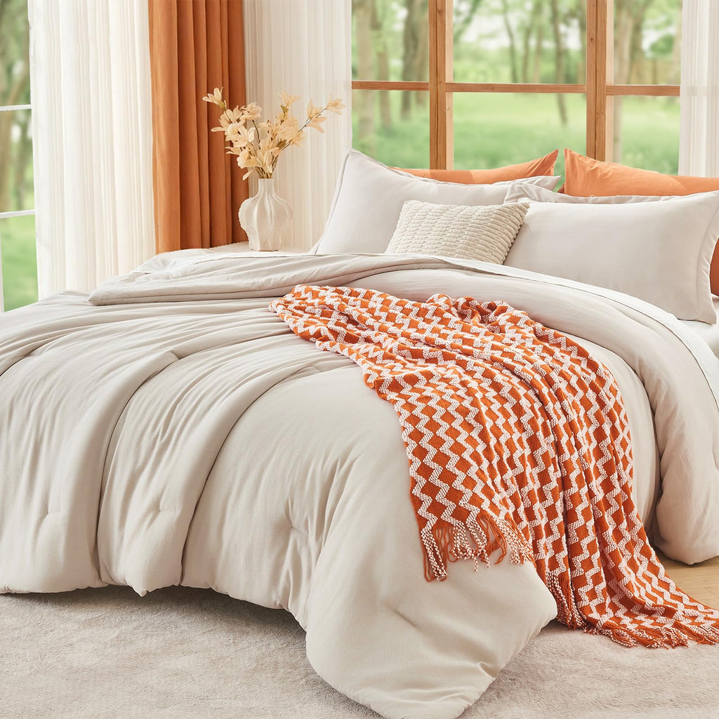 Beige King Size 3 Piece Comforter Set Y76263